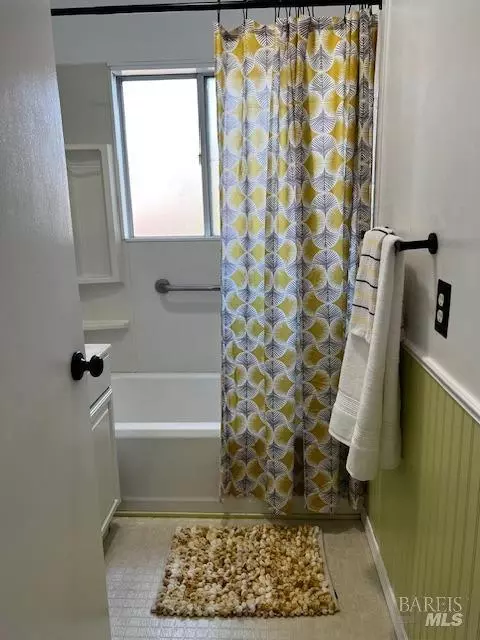 Bath - 214 Mayo Ave, Vallejo, CA 94590 photo 1 of 5