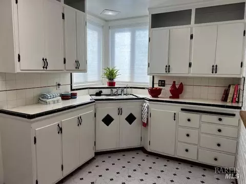 Exterior - 214 Mayo Ave, Vallejo, CA 94590 photo 5 of 23