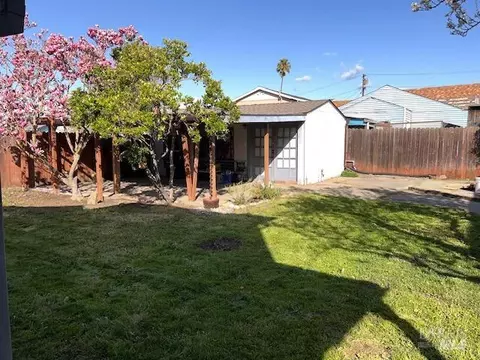 Exterior - 214 Mayo Ave, Vallejo, CA 94590 photo 15 of 23
