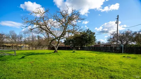 8975 Conde Ln, Windsor, CA 95492 photo 12