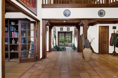 Entry Way - 1860 De Leu Dr, Fairfield, CA 94534 photo 2 of 9