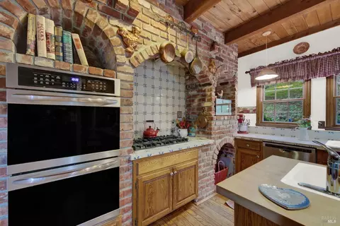 Kitchen - 1860 De Leu Dr, Fairfield, CA 94534 photo 1 of 5