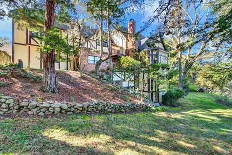 Exterior - 1860 De Leu Dr, Fairfield, CA 94534 photo 4 of 33