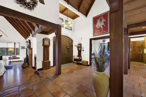 Entry Way - 1860 De Leu Dr, Fairfield, CA 94534 photo 4 of 9