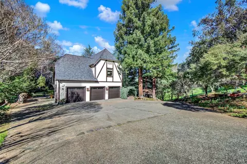 Exterior - 1860 De Leu Dr, Fairfield, CA 94534 photo 6 of 33