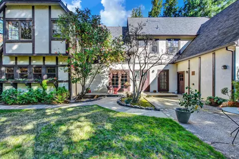 Exterior - 1860 De Leu Dr, Fairfield, CA 94534 photo 22 of 33