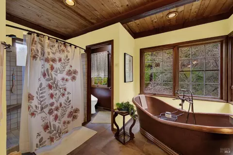 Bath - 1860 De Leu Dr, Fairfield, CA 94534 photo 3 of 5