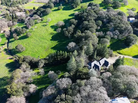 View/Area - 1860 De Leu Dr, Fairfield, CA 94534 photo 5 of 8