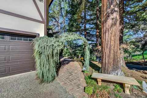 Exterior - 1860 De Leu Dr, Fairfield, CA 94534 photo 11 of 33