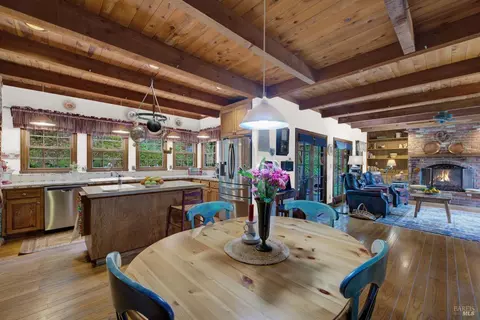 Dining - 1860 De Leu Dr, Fairfield, CA 94534 photo 4 of 4