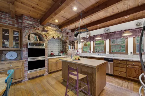 Kitchen - 1860 De Leu Dr, Fairfield, CA 94534 photo 5 of 5