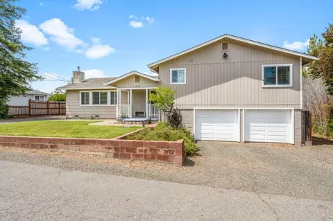 430 Stutsman Rd, Ukiah, CA 95482
