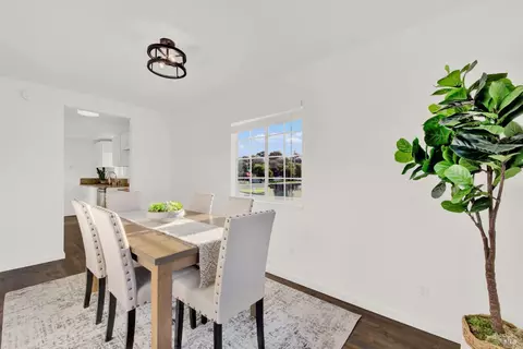 Dining - 3609 Thompson Ct, Fairfield, CA 94534 photo 5 of 7