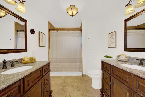 Bath - 3609 Thompson Ct, Fairfield, CA 94534 photo 3 of 5