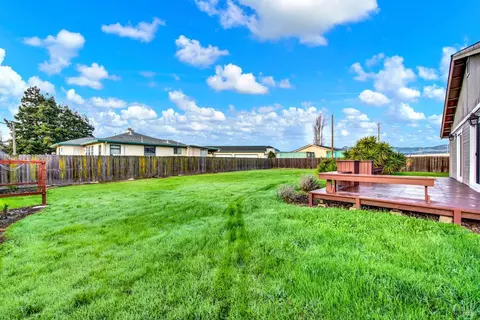 Exterior - 3609 Thompson Ct, Fairfield, CA 94534 photo 15 of 20