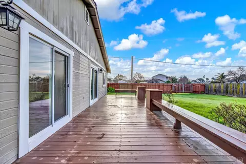 Exterior - 3609 Thompson Ct, Fairfield, CA 94534 photo 13 of 20
