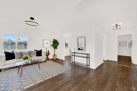 Living - 3609 Thompson Ct, Fairfield, CA 94534 photo 2 of 7