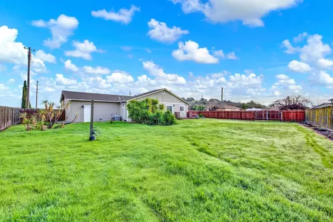 Exterior - 3609 Thompson Ct, Fairfield, CA 94534 photo 17 of 20