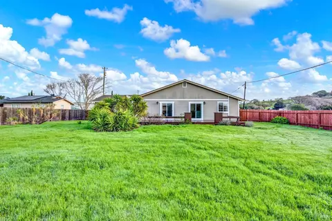Exterior - 3609 Thompson Ct, Fairfield, CA 94534 photo 16 of 20