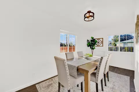 Dining - 3609 Thompson Ct, Fairfield, CA 94534 photo 4 of 7
