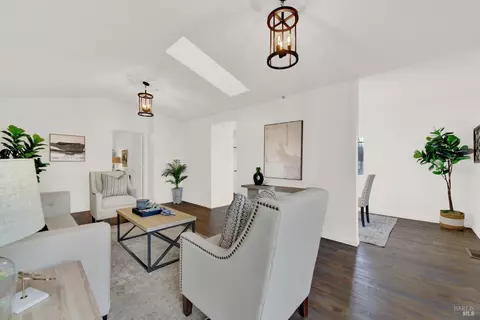 Living - 3609 Thompson Ct, Fairfield, CA 94534 photo 6 of 7