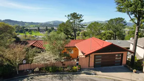 12 Carmel Ct, San Rafael, CA 94903