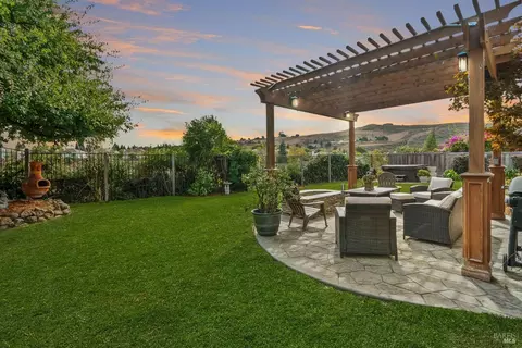 605 Kearney St, Benicia, CA 94510