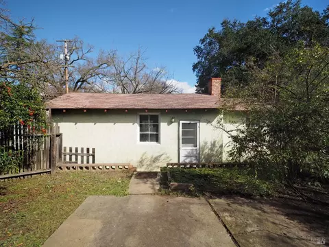 Exterior - 253 Merrill St, Geyserville, CA 95441 photo 9 of 22