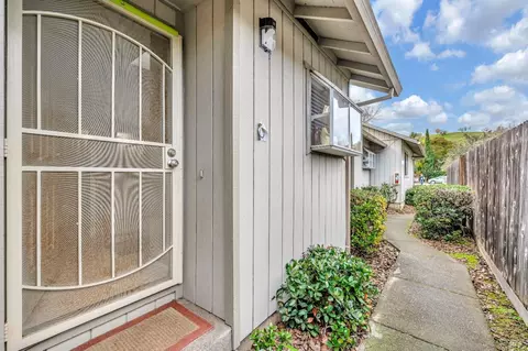 1140 3rd St, Novato, CA 94945 photo 4