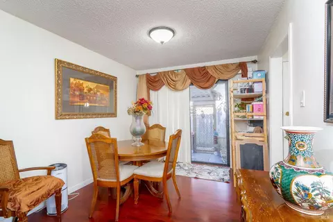 216 Pepper Dr, Vallejo, CA 94589 photo 6