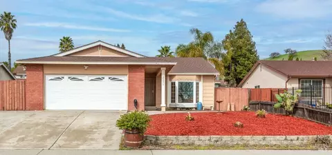 2236 Greenfield Dr, Fairfield, CA 94534