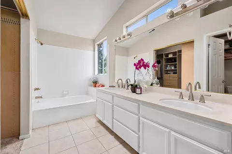 9521 Sheffield Ct, Windsor, CA 95492 photo 28