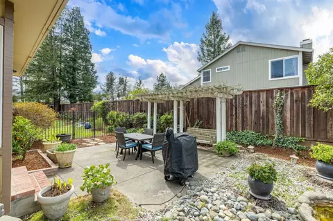 9521 Sheffield Ct, Windsor, CA 95492 photo 43