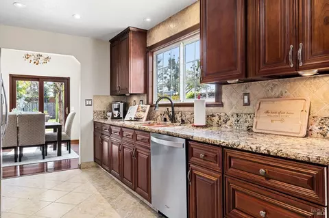 9521 Sheffield Ct, Windsor, CA 95492 photo 13
