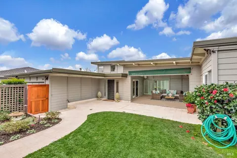 313 Richardson Dr, Mill Valley, CA 94941