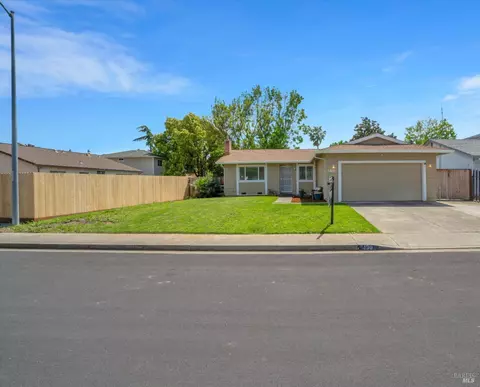 160 Sherwood Ct, Vacaville, CA 95687