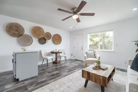 Living - 368 Sandy Neck Way, Vallejo, CA 94591 photo 6 of 13
