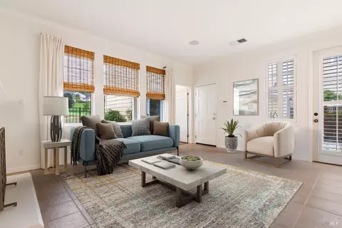 Living - 4176 Summer Gate Ave, Vallejo, CA 94591 photo 5 of 11