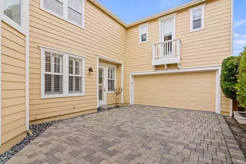 Exterior - 4176 Summer Gate Ave, Vallejo, CA 94591 photo 2 of 7