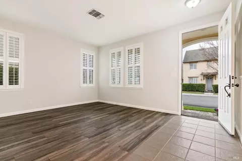 Living - 4176 Summer Gate Ave, Vallejo, CA 94591 photo 1 of 11