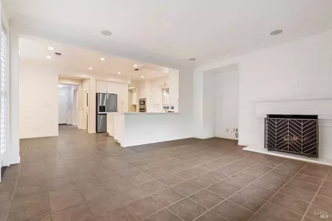 Living - 4176 Summer Gate Ave, Vallejo, CA 94591 photo 8 of 11