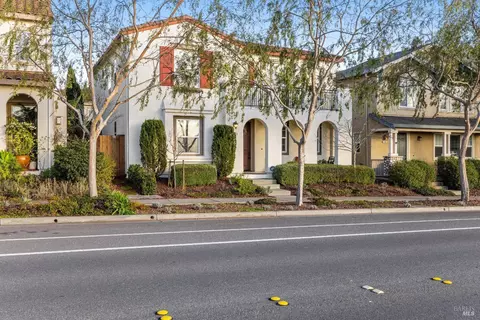 2198 Brookwood Ave, Santa Rosa, CA 95404