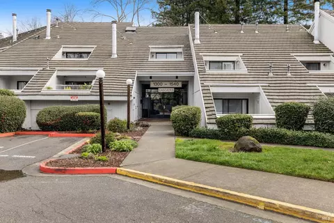 1454 Mission Blvd, Santa Rosa, CA 95409