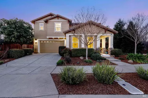 1915 Honeysuckle Dr, Santa Rosa, CA 95404