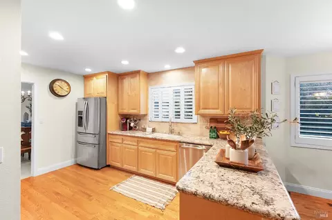 Kitchen - 221 Maili Ct, Windsor, CA 95492 photo 2 of 6