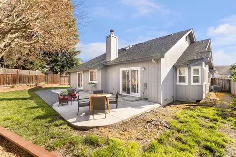 Exterior - 221 Maili Ct, Windsor, CA 95492 photo 2 of 2