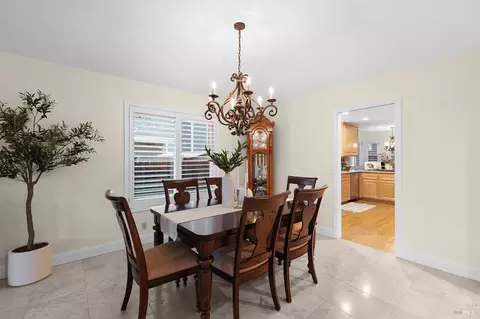 Dining - 221 Maili Ct, Windsor, CA 95492 photo 2 of 3