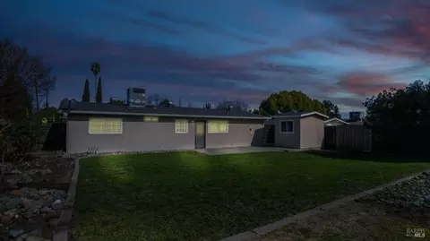 Exterior - 549 Pear Tree Ln, Fairfield, CA 94533 photo 10 of 12