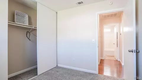 Bedroom - 549 Pear Tree Ln, Fairfield, CA 94533 photo 1 of 5