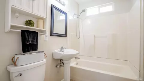 Bath - 549 Pear Tree Ln, Fairfield, CA 94533 photo 1 of 1